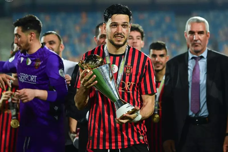 نجم اتحاد العاصمة: الكونفدرالية جاءت تتويجا لمجهودنا طوال الموسم 